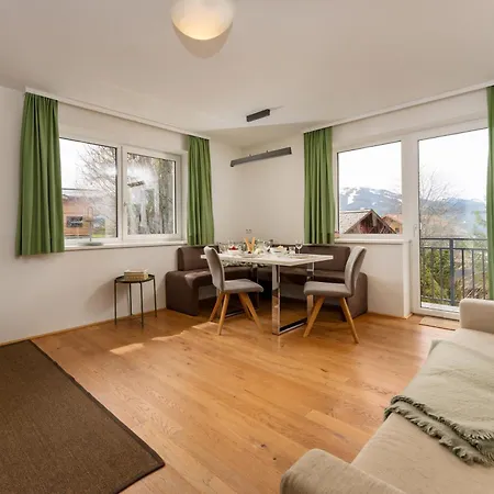 拉绍皮克公寓 *